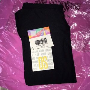 NWT!! LLR lularoe OS Solid Black NOIR leggings 🦄